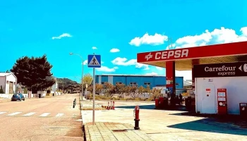 Carrefour Express Eess - Esquina-A Junto A La Estación De Servicio Cepsa