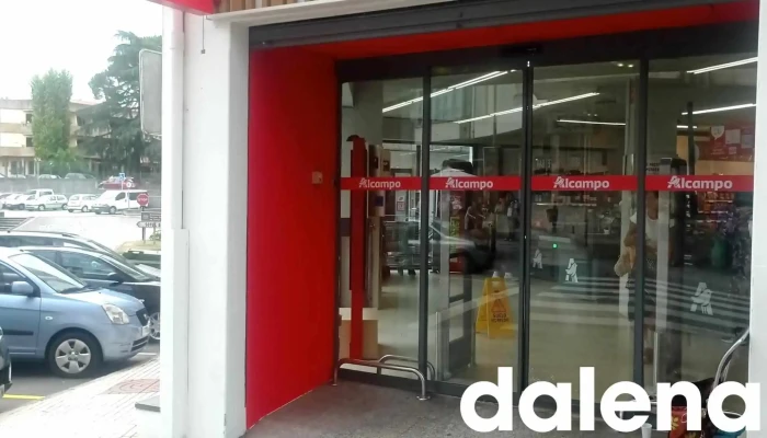 Alcampo Supermercado -  Estacionamiento - Pravia