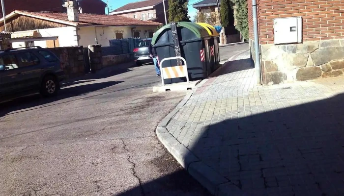 Alimentacion Super Yang -  Estacionamiento - Colmenarejo