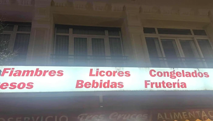 Autoservicio Tres Cruces -  Direccion - Madrid
