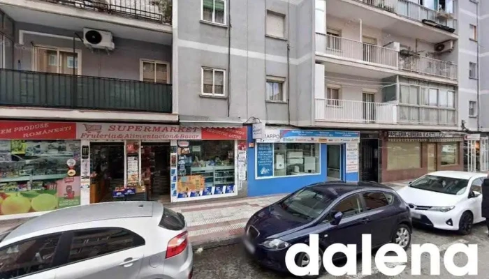 Avem Produse Románesti Supermarket Tenemos Productos Latino - Torrejón De Ardoz