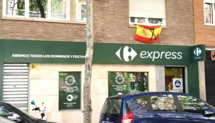 Carrefour Express -  Estacionamiento - Madrid