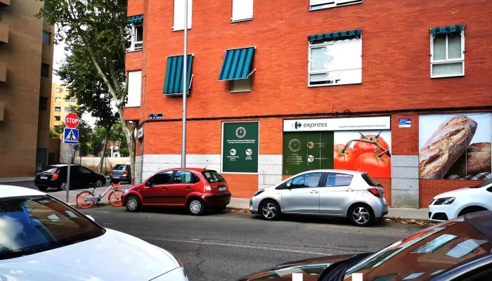 Carrefour Express -  Estacionamiento - Madrid