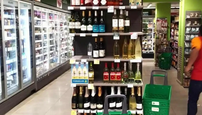 Carrefour Express -  Interior - Madrid