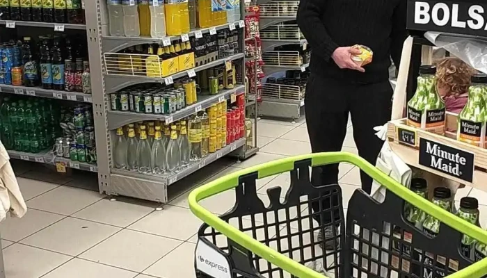 Carrefour Express -  Interior - Lozoyuela