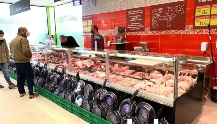 Carrefour Express -  Interior - El Crucero