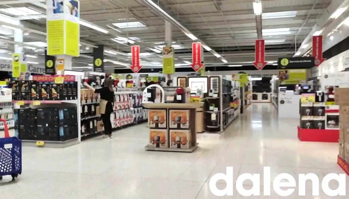 Carrefour -  Interior - El Pinar de