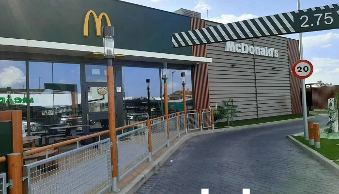 Centro Comercial Las Carcavas Restaurante - Villanueva de la Cañada
