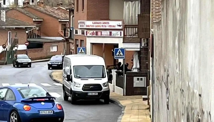 Comercial Hnos Gil Abierto Ahora - Cobeña