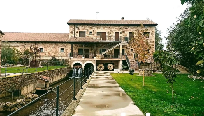 Finca La Fabrica De Los Visitantes - Villaluenga de la Vega
