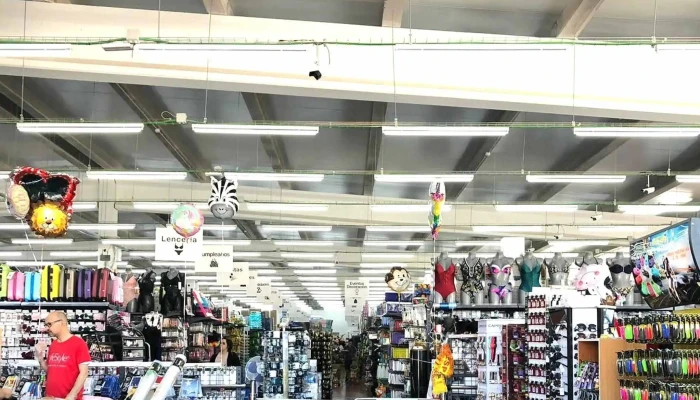 Gran Bazar Vallecas -  Donde - Madrid