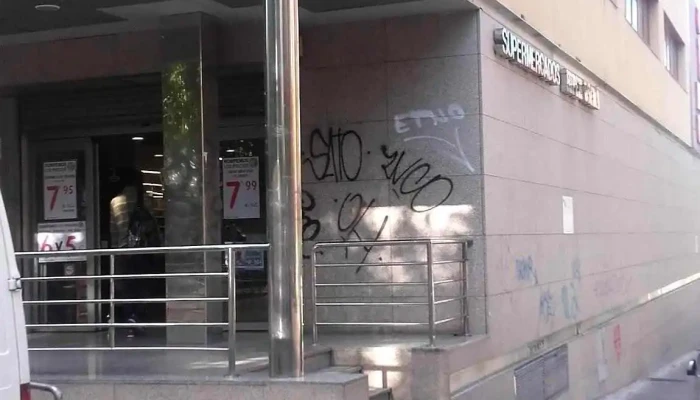 Hiper Usera -  Estacionamiento - Madrid