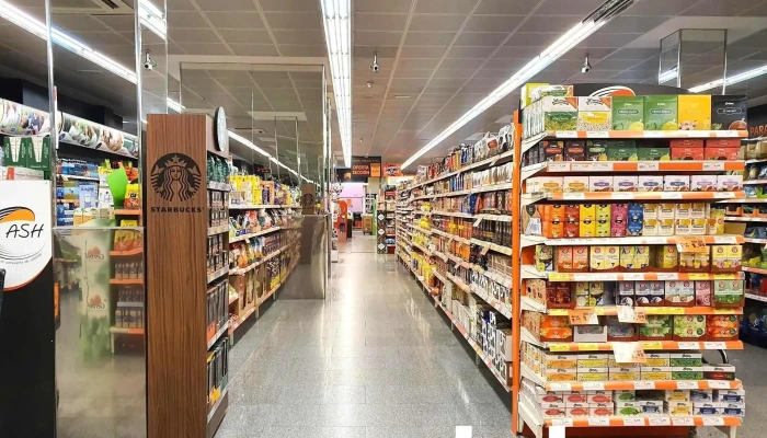 Hiper Usera -  Interior - Madrid