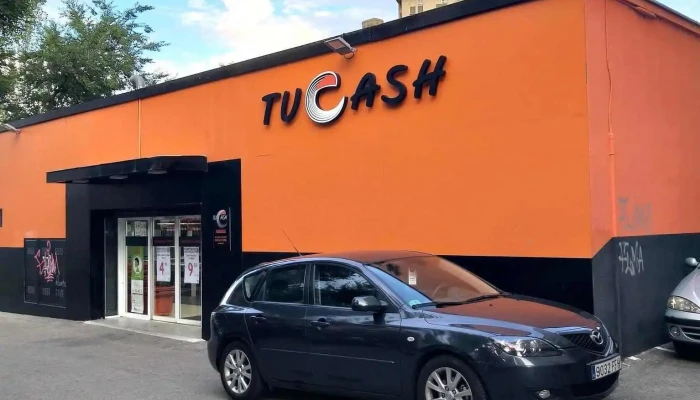 Hiper Usera Tu Cash Estacionamiento - Madrid