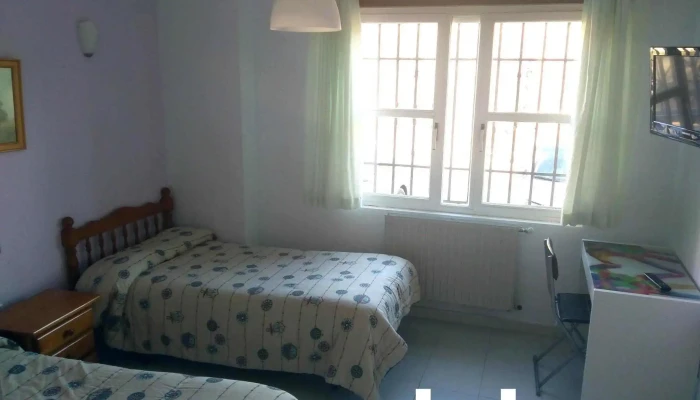 Hostal Restaurante La Montana Habitaciones - Triollo