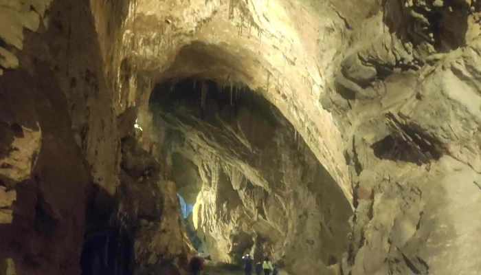 La Cuevona Queseria Artesania Alimentaria Casa Rural Numero - Cuevas