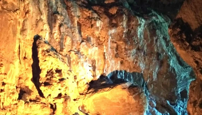 La Cuevona Queseria Artesania Alimentaria Casa Rural Opiniones - Cuevas