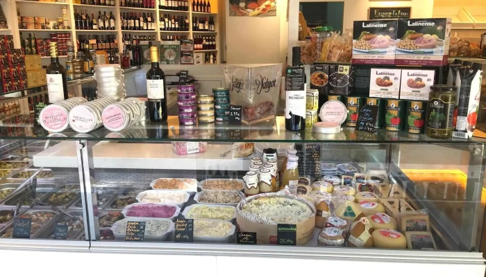 La Tienda -  Interior - Madrid