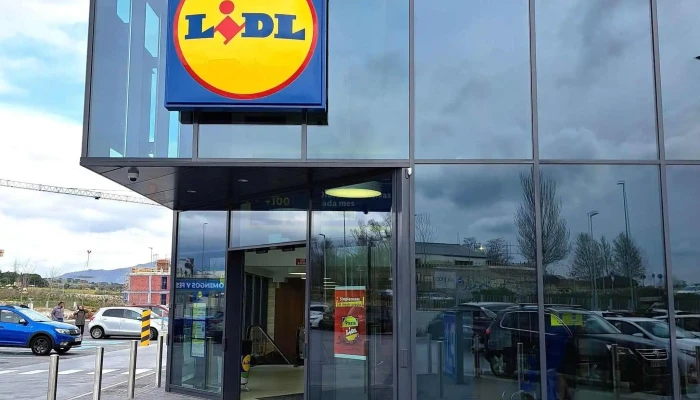 Lidl -  Estacionamiento - Colmenar Viejo