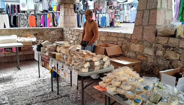 Mercado De Cangas De Onis Instagram - Cangas de Onís