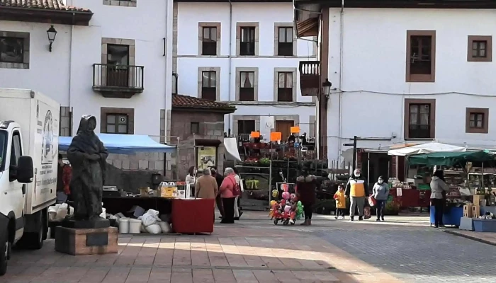 Mercado Dominical -  Catalogo - Cangas de Onís