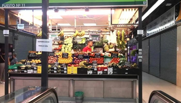 Mercado Puente De Vallecas -  Interior - Madrid