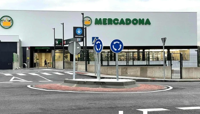 Mercadona -  Estacionamiento - Cubas de la Sagra