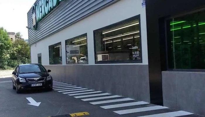 Mercadona -  Estacionamiento - Arriondas