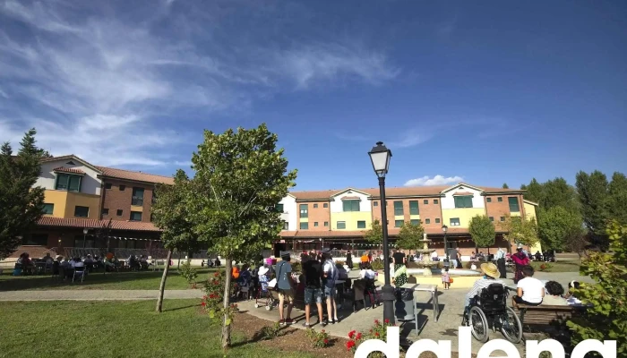 Residencia Aymo Perales -  De Los Visitantes - Perales