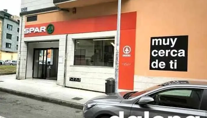 Spar Villaviciosa -  Estacionamiento - Villaviciosa