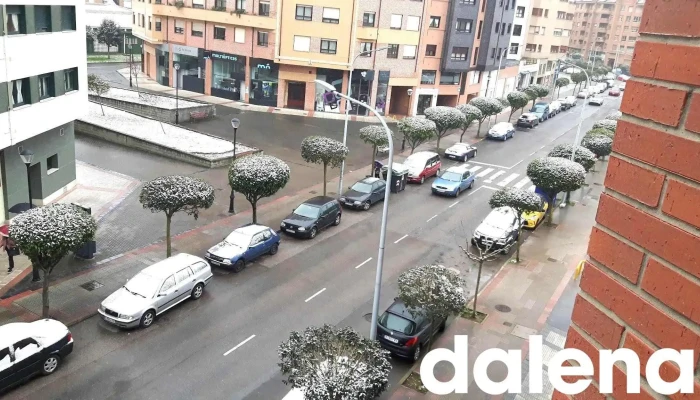Supermercados Alimerka -  Estacionamiento - Piedras Blancas