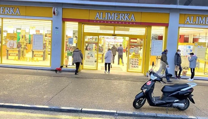 Supermercados Alimerka -  Estacionamiento - Gijón