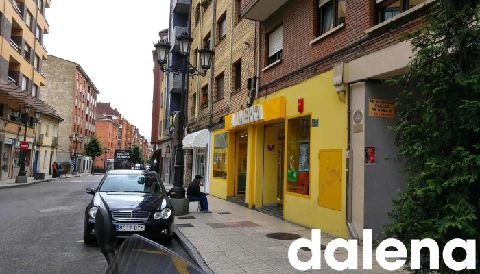 Supermercados Alimerka -  Estacionamiento - Oviedo