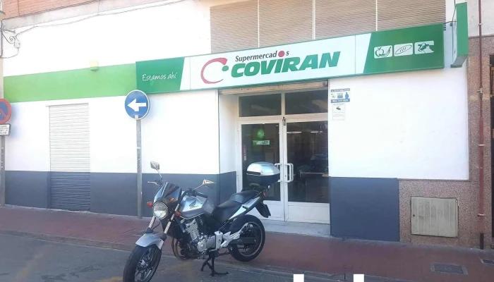 Supermercados Coviran -  Estacionamiento - Velilla de San Antonio