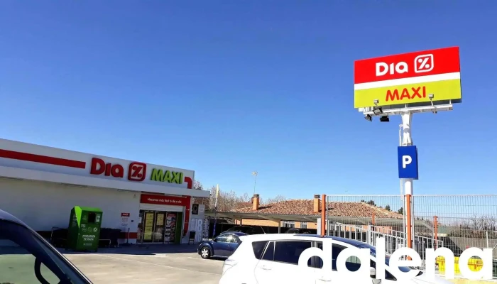 Supermercados Dia -  Estacionamiento - Cobeña