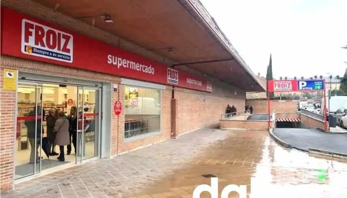 Supermercados Froiz -  Estacionamiento - Collado Villalba