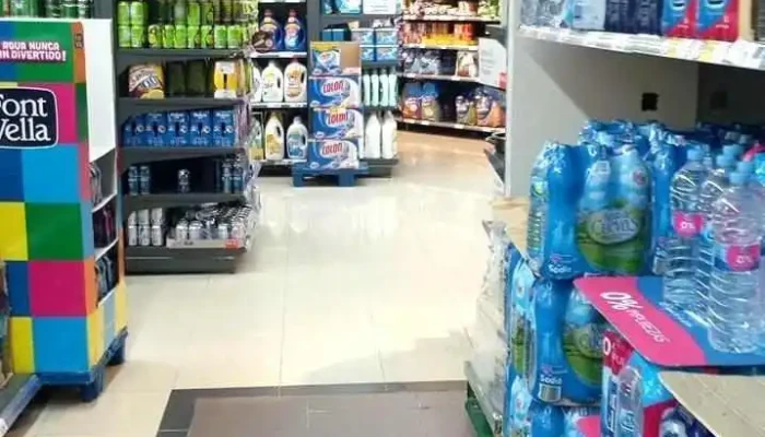 Supermercados La Plaza De Dia -  Zona - Vegadeo