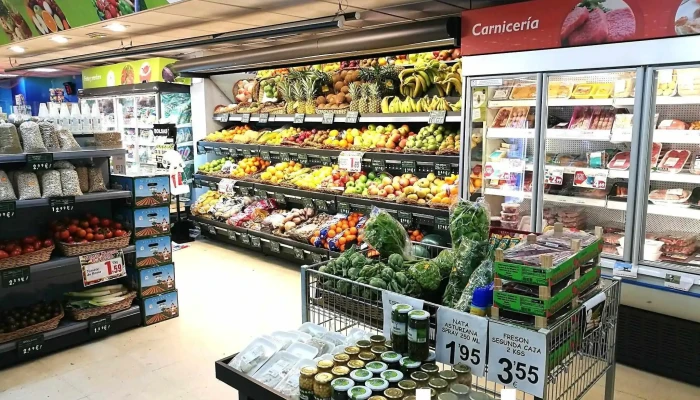 Unide Market Y Carniceria Tres Metros Numero - Villa del Prado